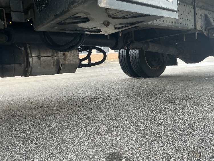 2021 Isuzu NRR in La Porte, IN — photo 5