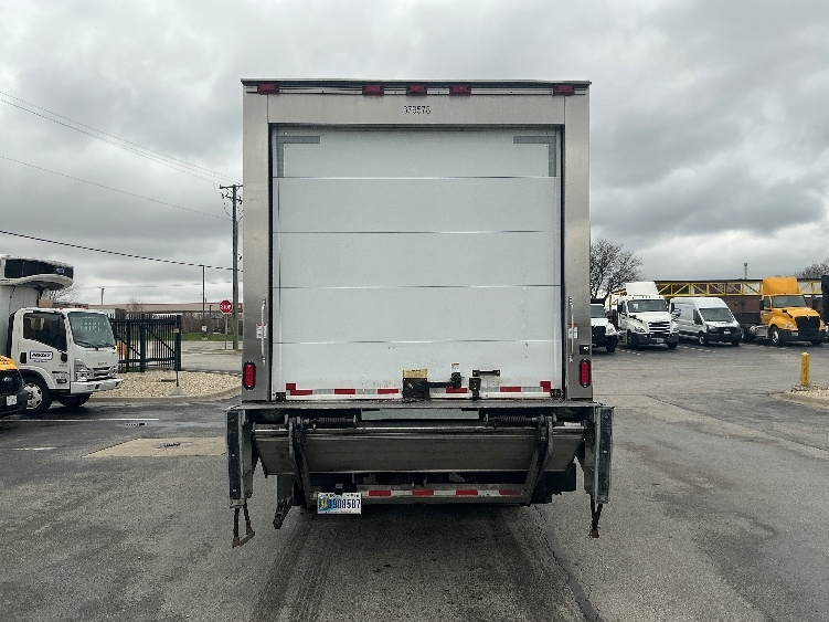 2021 Isuzu NRR in La Porte, IN — photo 7