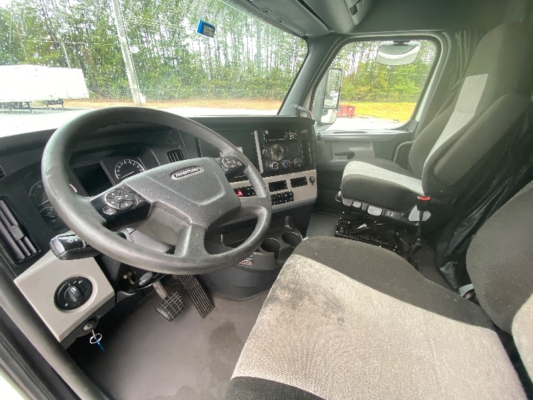 2021 Freightliner in New Castle, DE — photo 10