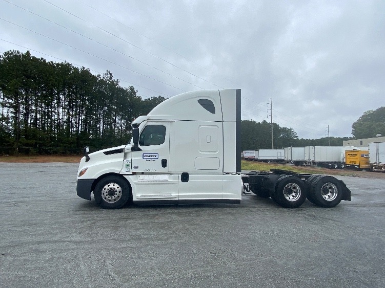 2021 Freightliner in New Castle, DE — photo 4