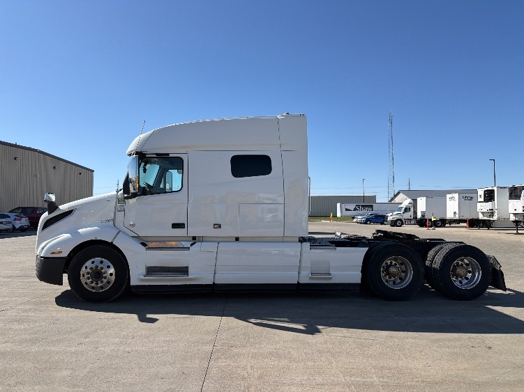 2021 Volvo in West Fargo, ND — photo 4
