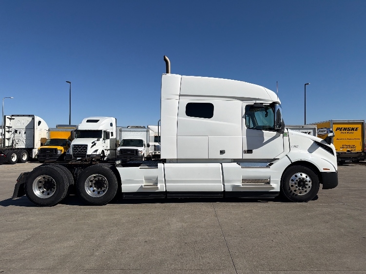 2021 Volvo in West Fargo, ND — photo 8