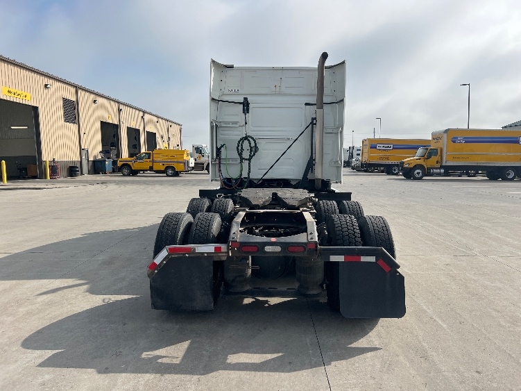 2021 Volvo in Brooklyn Park, MN — photo 6