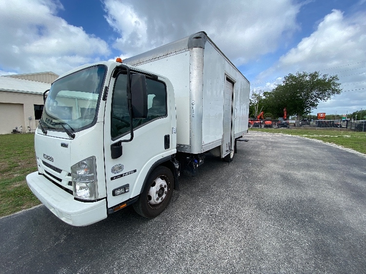 2021 Isuzu NRR in Ocala, FL — photo 3