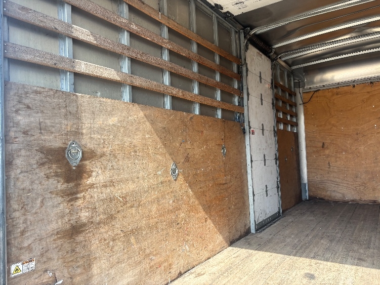2021 Isuzu NRR in San Antonio, TX — photo 10
