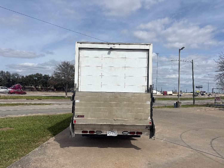 2021 Isuzu NRR in San Antonio, TX — photo 7