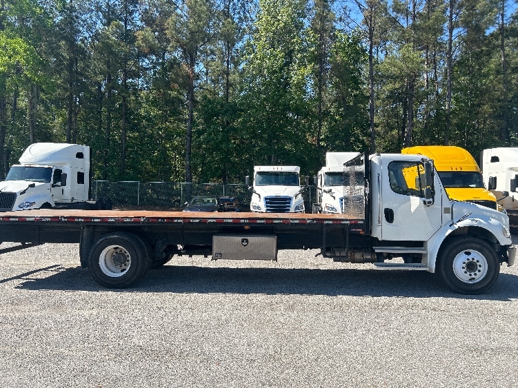 2021 Freightliner eM2 in Jacksonville, FL — photo 10