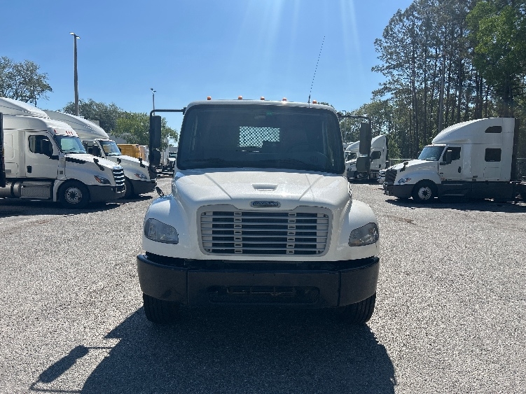 2021 Freightliner eM2 in Jacksonville, FL — photo 2