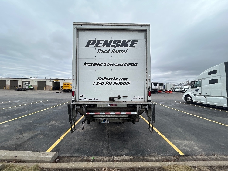 2021 Freightliner M2 106 in Brooklyn Park, MN — photo 7