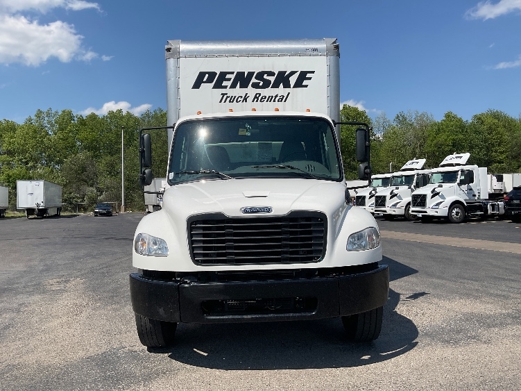 2021 Freightliner eM2 in La Porte, IN — photo 2