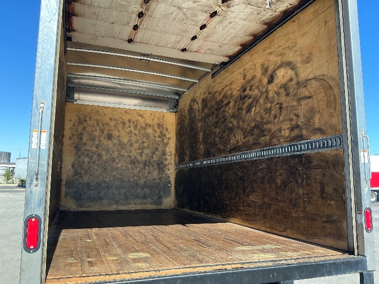 2021 Isuzu NRR in La Porte, IN — photo 10
