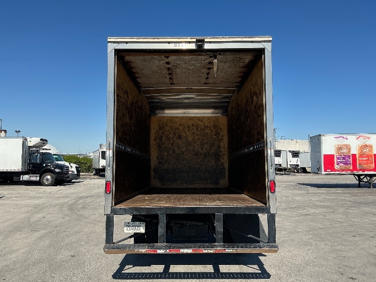 2021 Isuzu NRR in La Porte, IN — photo 8