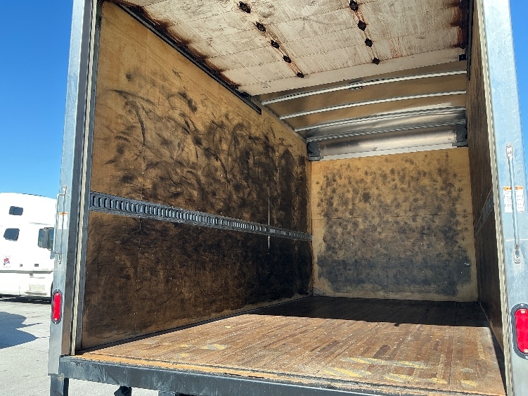 2021 Isuzu NRR in La Porte, IN — photo 9