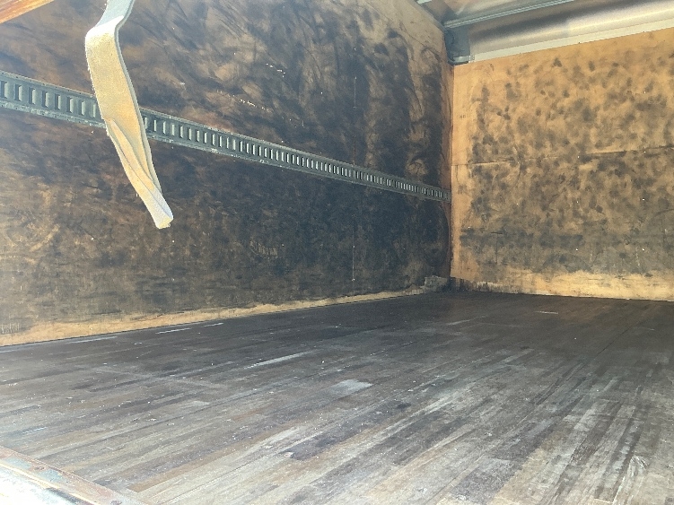 2021 Isuzu NRR in La Porte, IN — photo 10