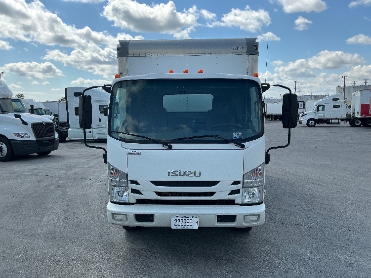 2021 Isuzu NRR in La Porte, IN — photo 2