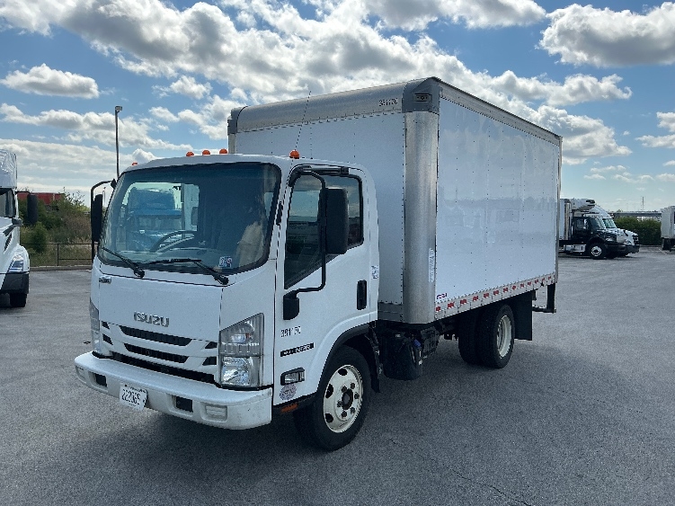 2021 Isuzu NRR in La Porte, IN — photo 3