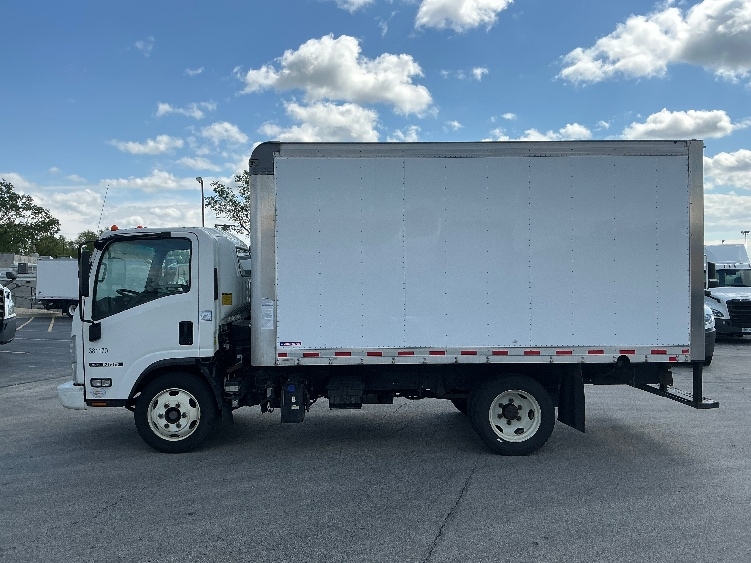 2021 Isuzu NRR in La Porte, IN — photo 4