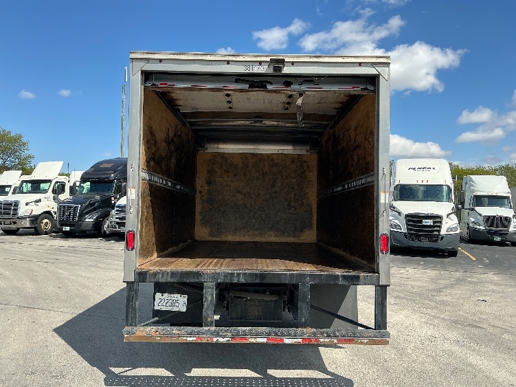 2021 Isuzu NRR in La Porte, IN — photo 8