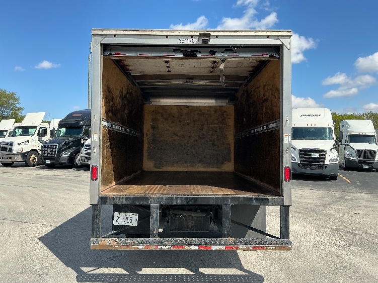 2021 Isuzu NRR in La Porte, IN — photo 9