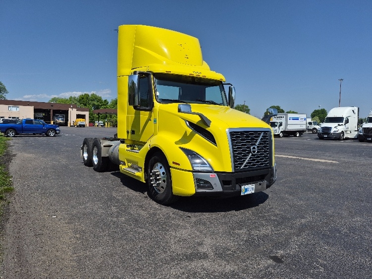 2021 Volvo VNL 300