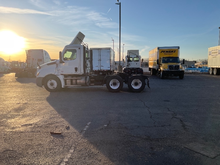 2021 Freightliner in Kansas City, MO — photo 4