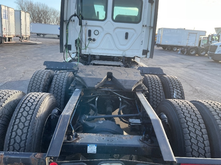 2021 Freightliner in Kansas City, MO — photo 6