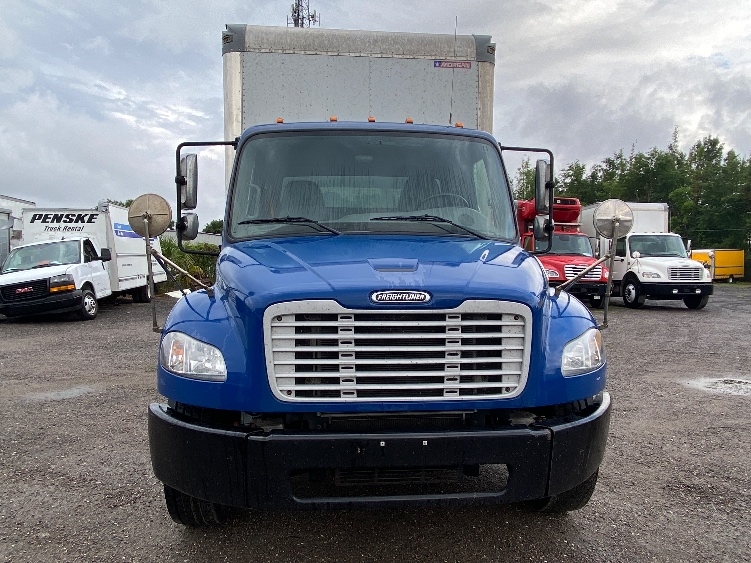2021 Freightliner eM2 in Ocala, FL — photo 2