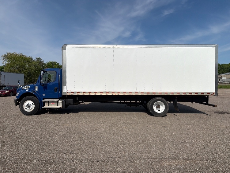 2021 Freightliner eM2 in Lansing, MI — photo 4