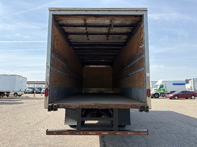 2021 Freightliner eM2 in Lansing, MI — photo 8