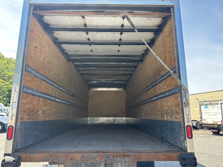 2021 Freightliner eM2 in Braintree, MA — photo 8
