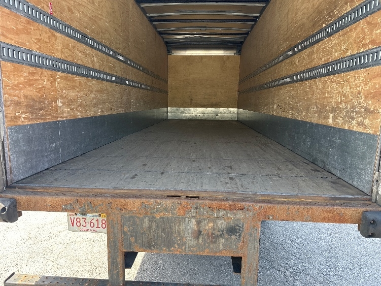 2021 Freightliner eM2 in Braintree, MA — photo 9