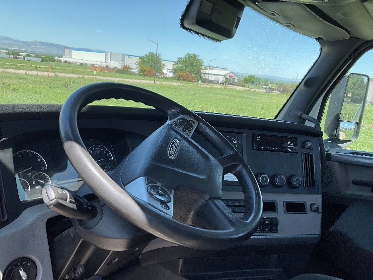 2021 Freightliner Cascadia in Loveland, CO — photo 10