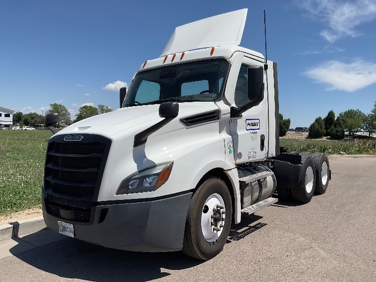 2021 Freightliner Cascadia in Loveland, CO — photo 3