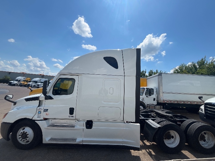 2022 Freightliner in Katy, TX — photo 4