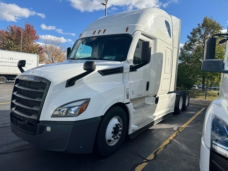 2022 Freightliner Cascadia