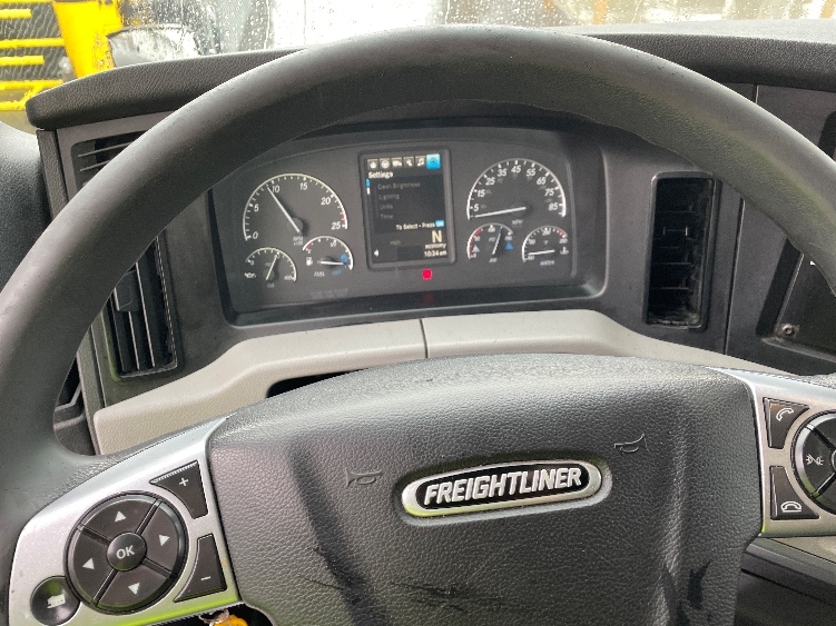 2022 Freightliner Cascadia in Wilsonville, OR — photo 10