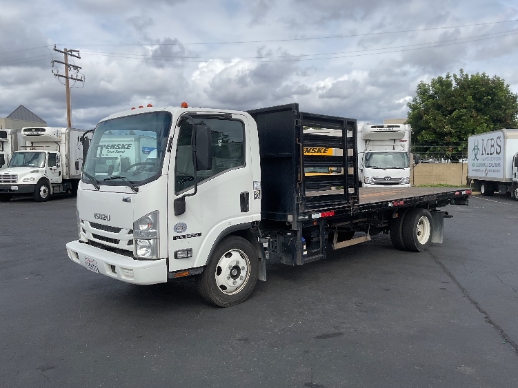 2021 Isuzu NRR in Torrance, CA — photo 3