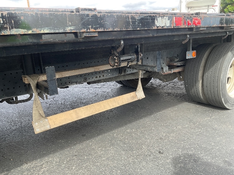 2021 Isuzu NRR in Torrance, CA — photo 5