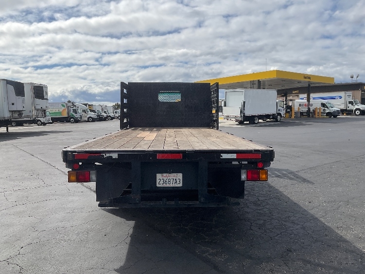 2021 Isuzu NRR in Torrance, CA — photo 7