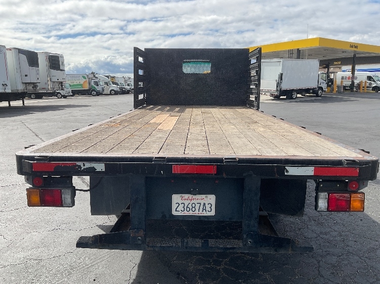 2021 Isuzu NRR in Torrance, CA — photo 8