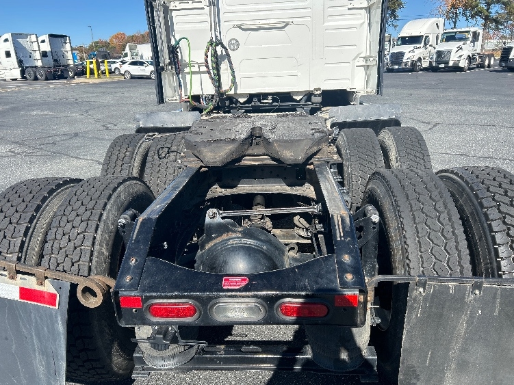 2022 Volvo VNL 760 in Charlotte, NC — photo 6