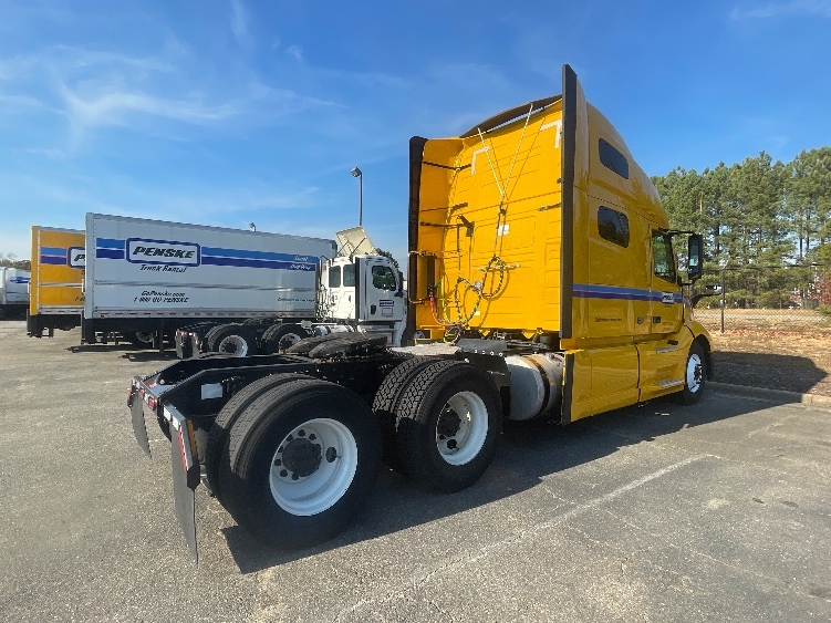 2022 Volvo VNL 760 in Tacoma, WA — photo 7