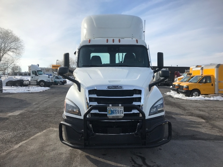 2021 Freightliner in Harrisburg, PA — photo 2