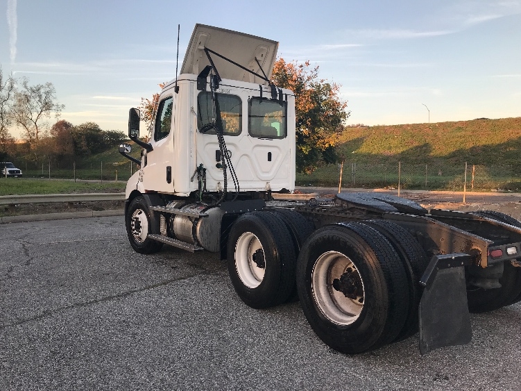 2021 Freightliner in Torrance, CA — photo 5