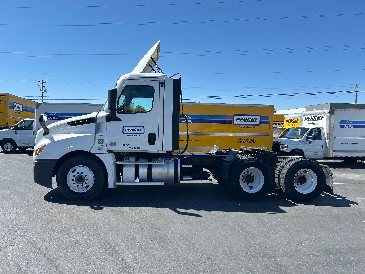 2022 Freightliner Cascadia in Boise, ID — photo 4