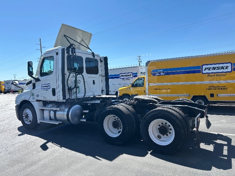 2022 Freightliner Cascadia in Boise, ID — photo 5