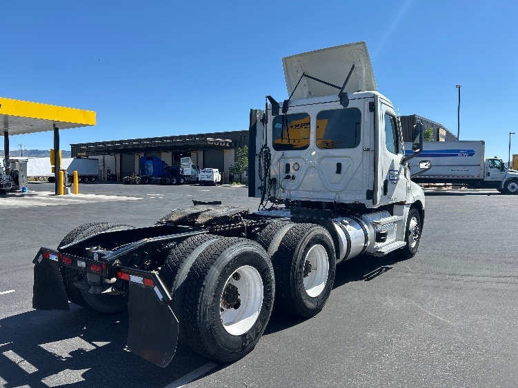 2022 Freightliner Cascadia in Boise, ID — photo 7