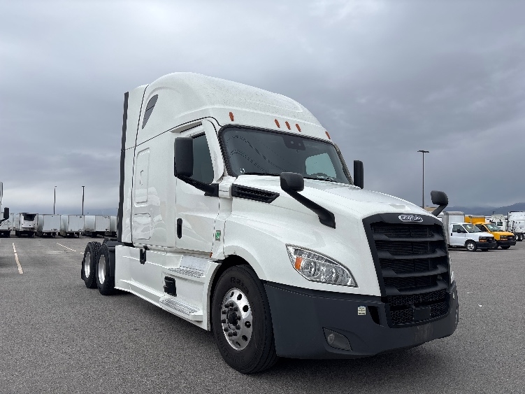 2022 Freightliner Cascadia