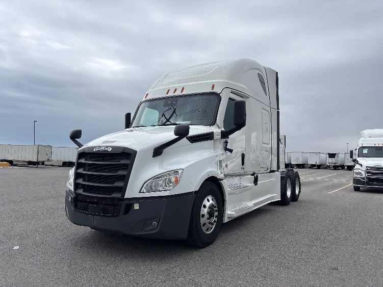 2022 Freightliner Cascadia in Salt Lake City, UT — photo 3