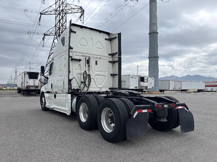2022 Freightliner Cascadia in Salt Lake City, UT — photo 5